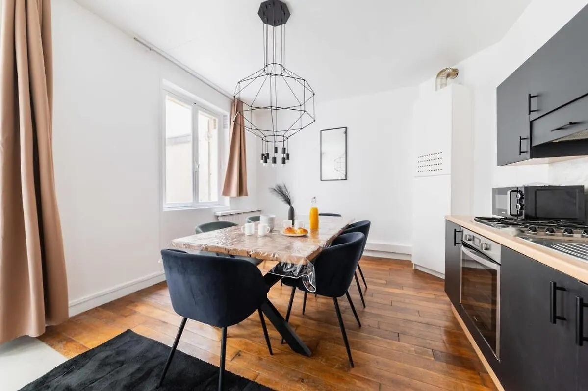 Appartement Confortable Montmartre - Paris 18 - 6P 0*,